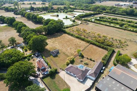 undefined, New Lane, New Milton, Hampshire. BH25 5TD