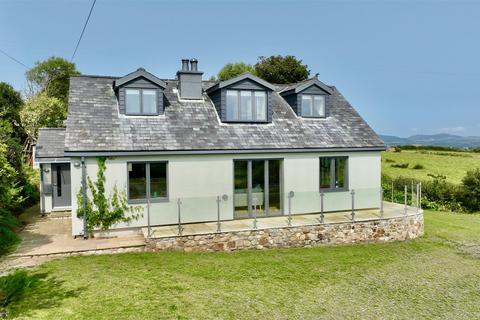 undefined, Lon Pin, Llanbedrog