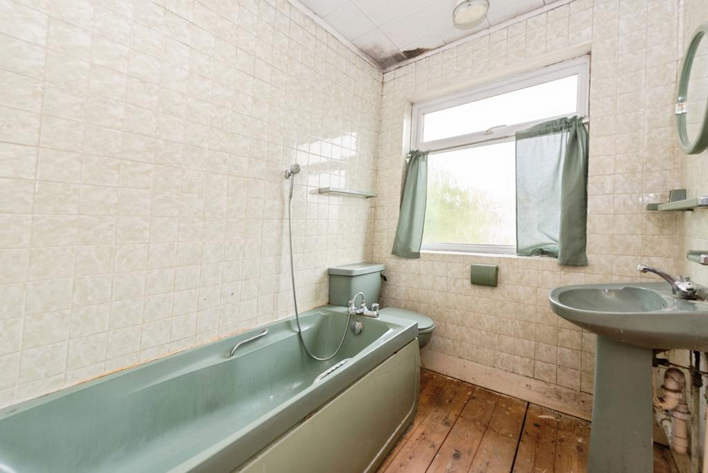 Bathroom W/C
