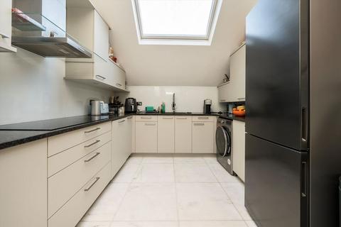 3 bedroom flat for sale, Redington Road, London NW3