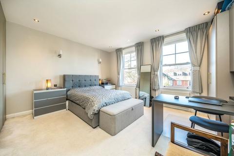 3 bedroom flat for sale, Redington Road, London NW3