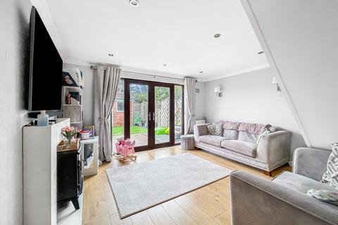 40 Deanscroft Way, Stoke-on-trent, ST3 5XW