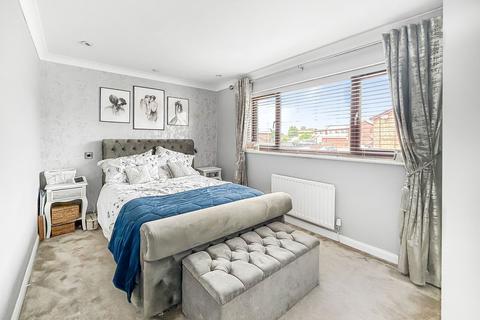 40 Deanscroft Way, Stoke-on-trent, ST3 5XW