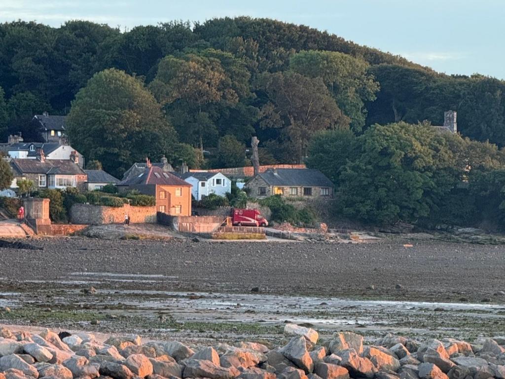 Views of the house from the Promenade
