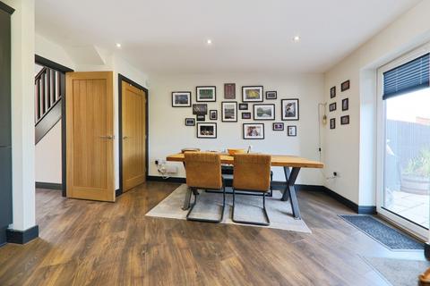 4 bedroom detached house for sale, Marsh Lane, Barton-Upon-Humber, DN18 5HF
