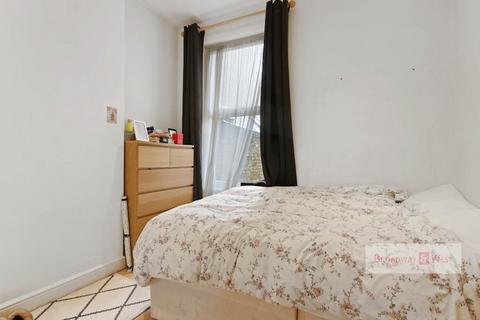 2 bedroom flat for sale, Ground Floor Flat, 49 Fabian Road, London, SW6