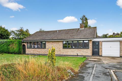 9 Derwent Drive, Wheldrake, York, YO19 6AL