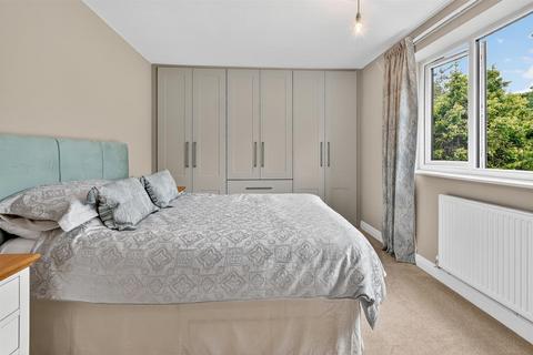 9 Derwent Drive, Wheldrake, York, YO19 6AL