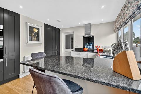 9 Derwent Drive, Wheldrake, York, YO19 6AL