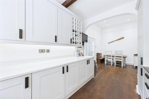 undefined, Popular location close to Hill Road, Clevedon