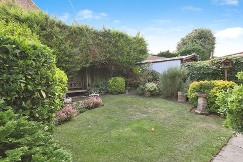 2 bedroom bungalow for sale, Manderville Close, Hedon, Hull,  HU12 8LT