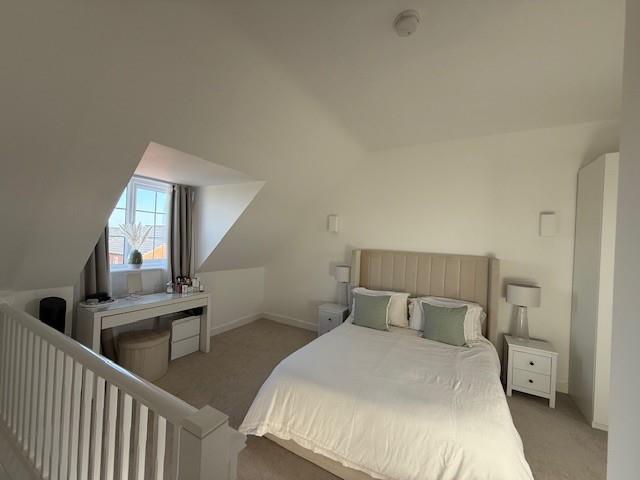 Master bedroom (2)