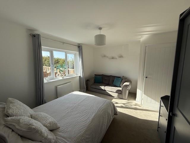 Bedroom 2 (2)