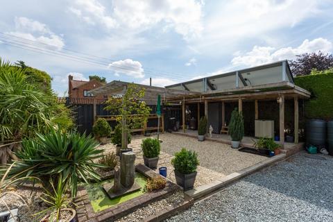 undefined, York Road, Cliffe