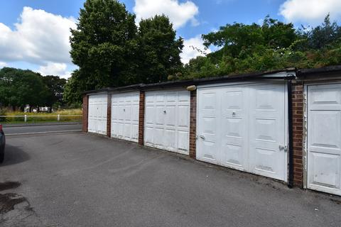 undefined, Ham Street, Richmond, TW10