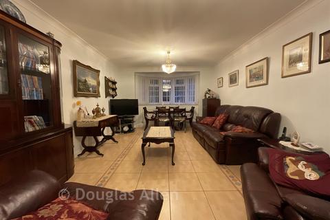 undefined, Buckingham Close, Emerson Park, Essex
