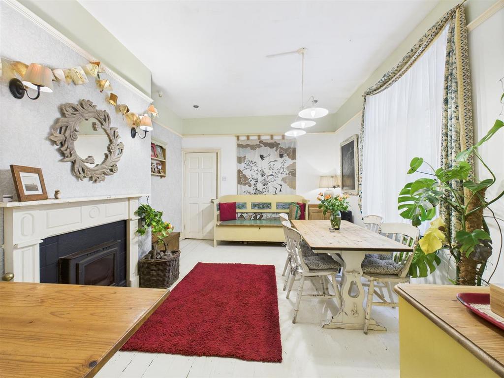 Breakfast room: