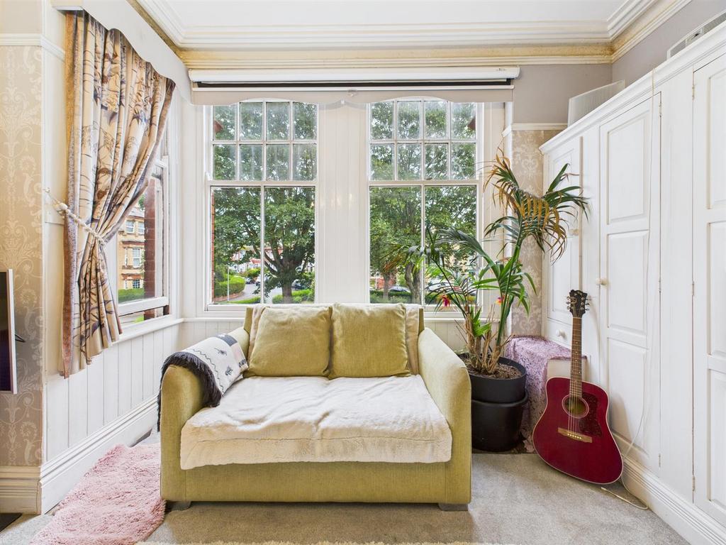 Bedroom: