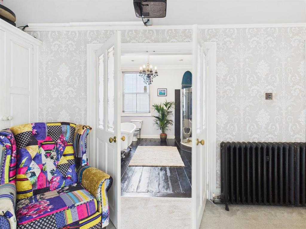 Bedroom: