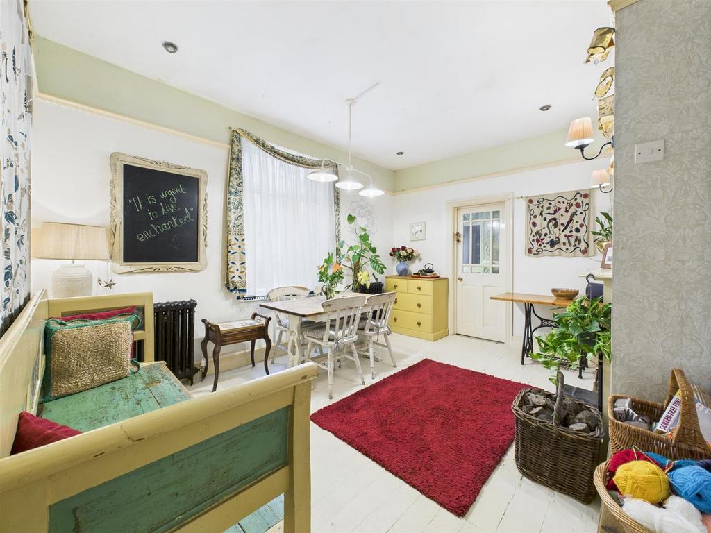Breakfast room: