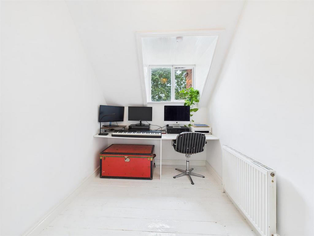 Bedroom: