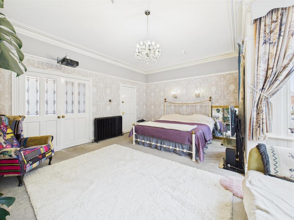 Bedroom: