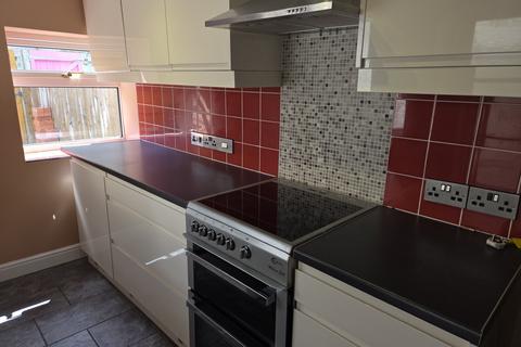 2 bedroom terraced house for sale, Queens Road, Buxton SK17