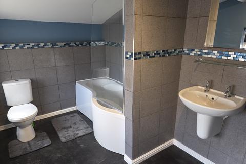 2 bedroom terraced house for sale, Queens Road, Buxton SK17