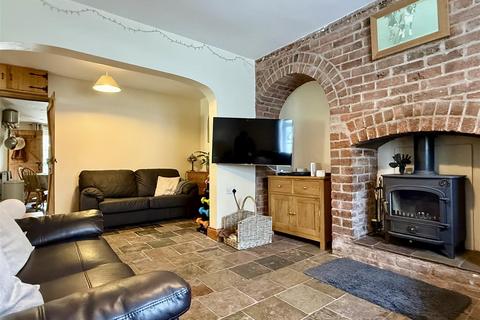 2 bedroom semi-detached house for sale, Belmont Road, Hereford
