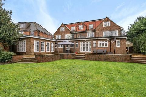 undefined, Grange Avenue, London