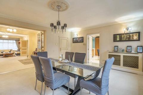 undefined, Grange Avenue, London