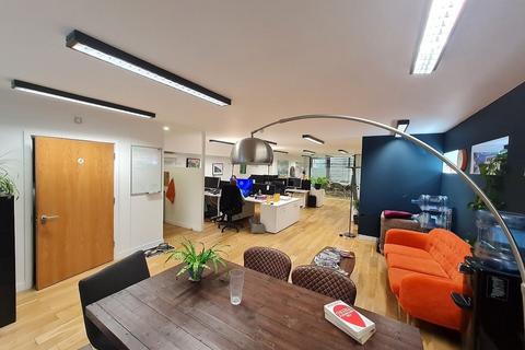 Office to rent, Pooley Dr London SW14 8LU