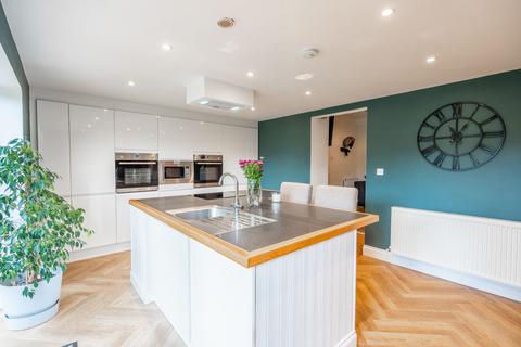 4 Courthill, Rosneath, Helensburgh, G84 0RN