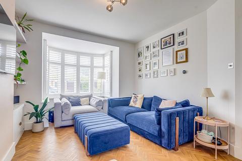 41 Bailey Road, Leigh-on-sea, SS9 3PJ