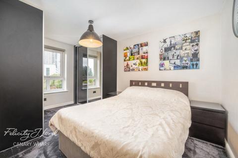 2 bedroom flat for sale, Galleons View, Stewart Street, London E14