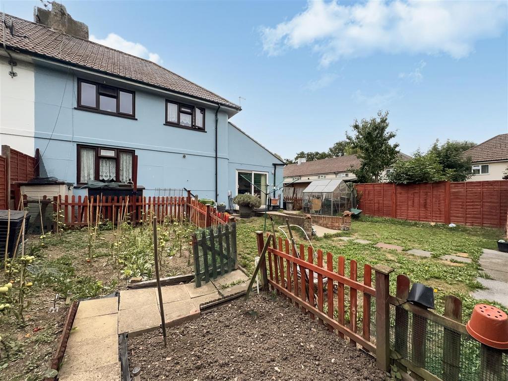 1 Russell Close - Ydqwra M2s QDf R6h TGDAo.jpg