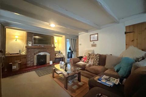 2 bedroom house for sale, Reynolds Street, Filey