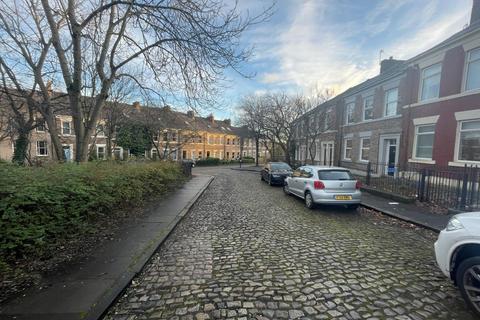 1 bedroom in a house share to rent, Lancaster Street, Newcastle Upon Tyne NE4
