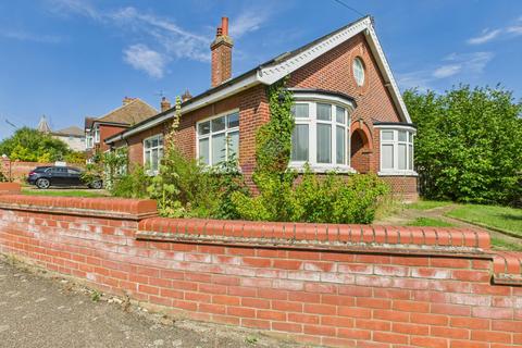 4 bedroom detached house for sale, Inglis Road, Colchester CO3