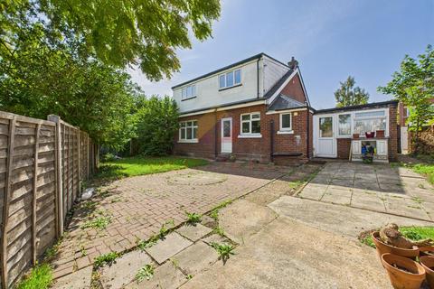 4 bedroom detached house for sale, Inglis Road, Colchester CO3