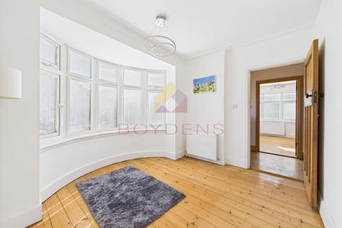 4 bedroom detached house for sale, Inglis Road, Colchester CO3