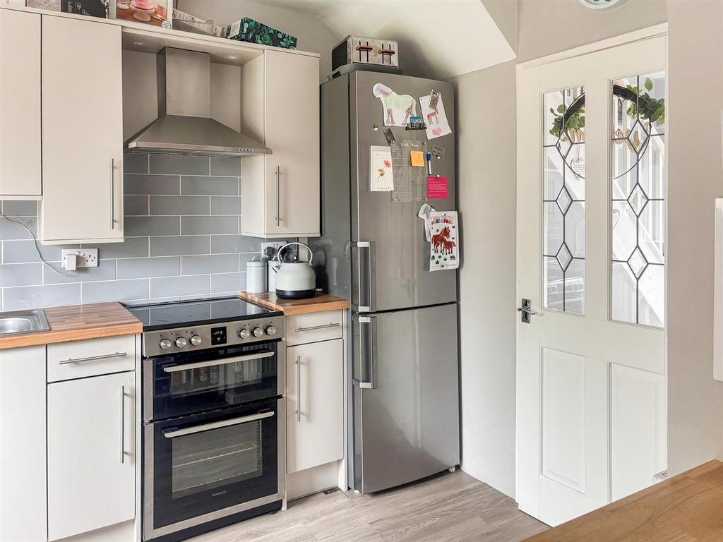 Kitchen Additional Photograph
