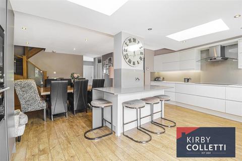 3 bedroom semi-detached house for sale, Highland Road, Nazeing