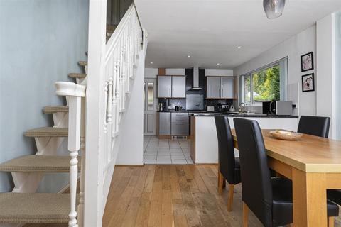 undefined, Bankfield Park Avenue, Huddersfield HD4
