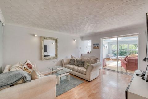 93 Coppice Walk, Shirley, Solihull, B90 4HZ