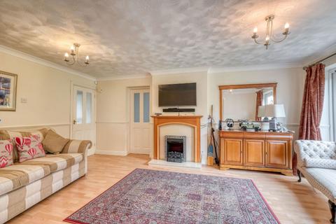 93 Coppice Walk, Shirley, Solihull, B90 4HZ