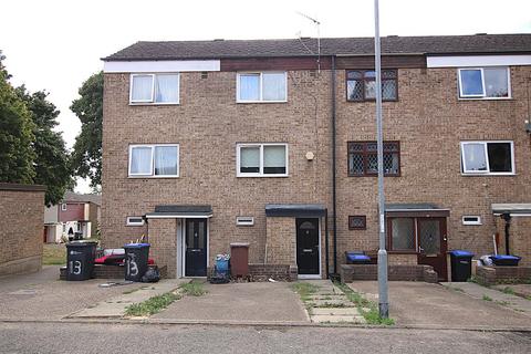 Poppyfield Court, Northampton