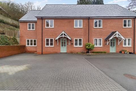 4 bedroom end of terrace house to rent, The Beeches, Bellmere Gardens, Malvern, Worcestershire, WR14 3HQ