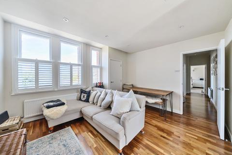 Ashbury Road, London, SW11