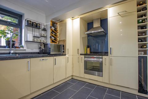 4 bedroom semi-detached house for sale, College Drive, Heacham